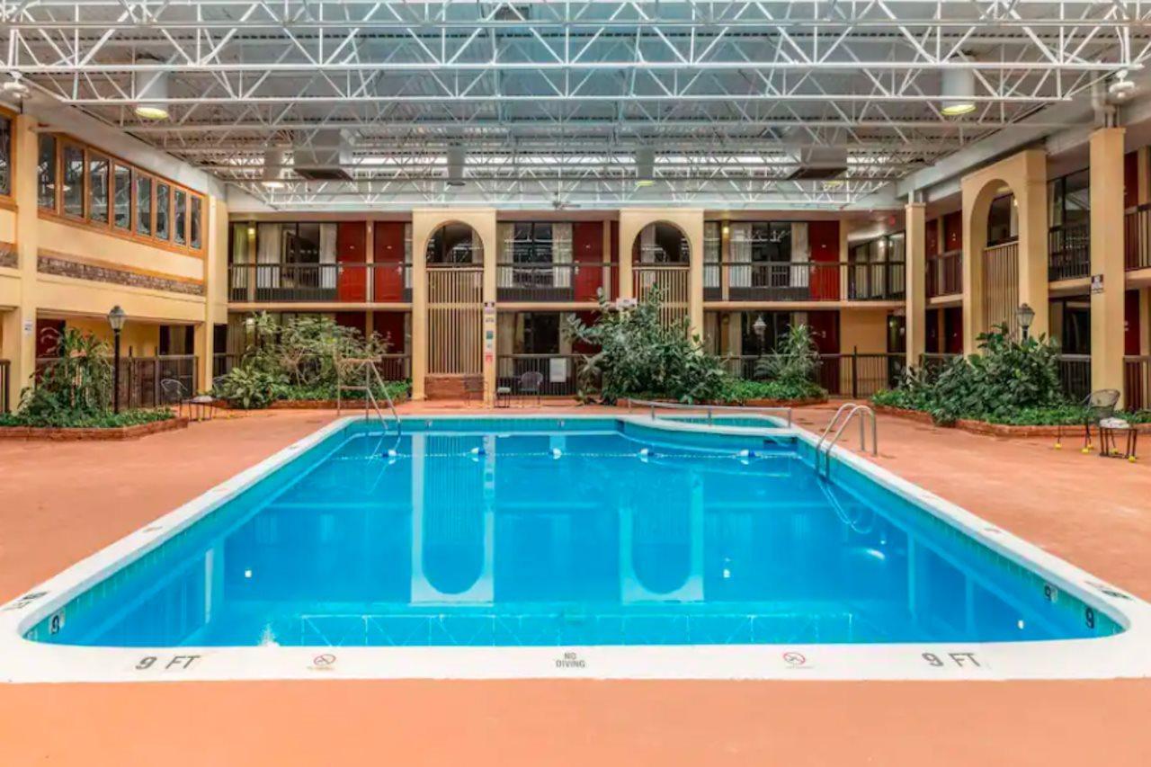 Quality Inn Newport Zewnętrze zdjęcie